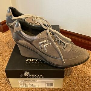 GEOX D Gwen A-Suede Pearl Lea Wedge Grey shoes